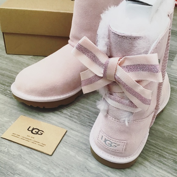UGG Customizable Bailey Bow Back Boots - Big Kid - Picture 4 of 4